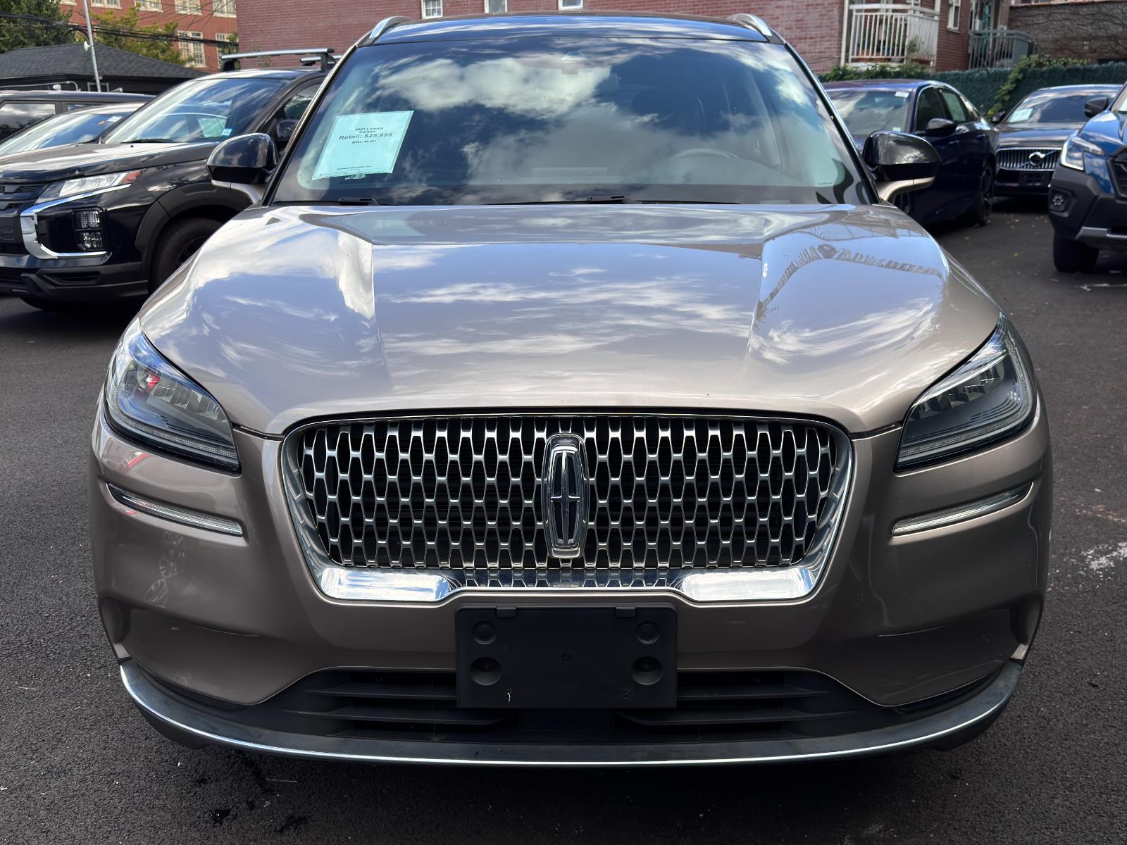 2021 Lincoln Corsair Standard photo 2
