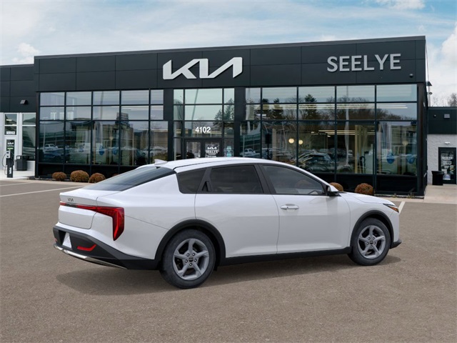 2025 Kia K4 LXS photo 5