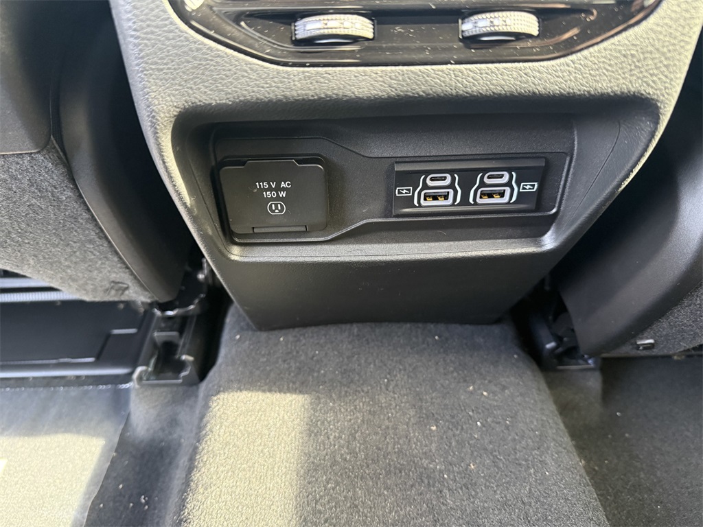 2025 Jeep Grand Cherokee Laredo photo 31