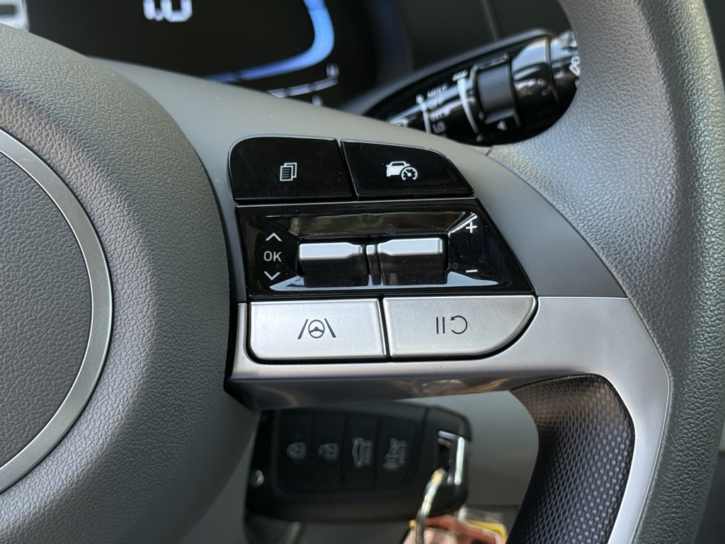 2025 Hyundai Elantra SE photo 15