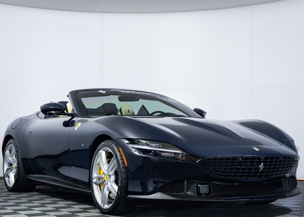 2024 Ferrari Roma Base photo 6