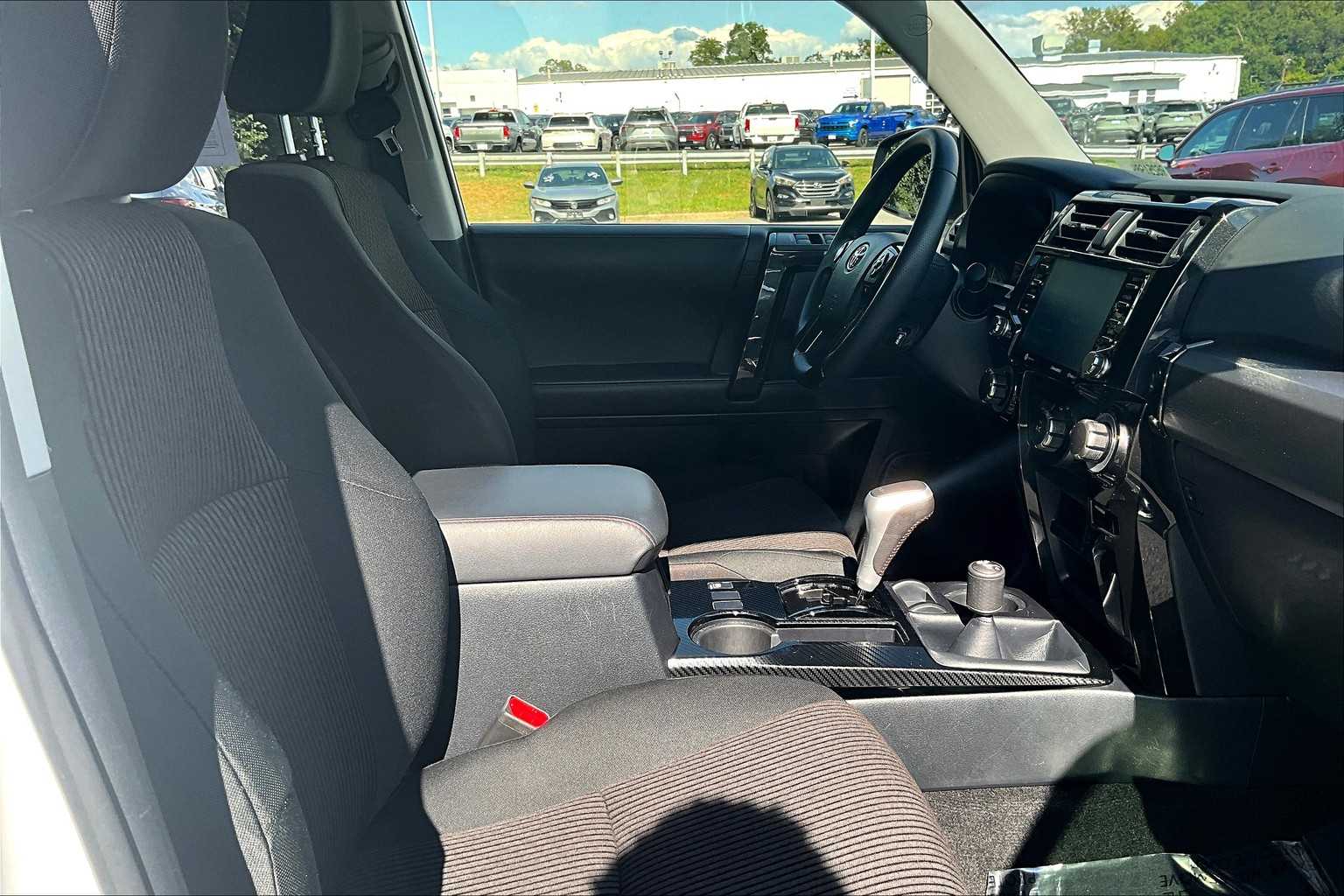 2024 Toyota 4Runner TRD 4WD photo 8