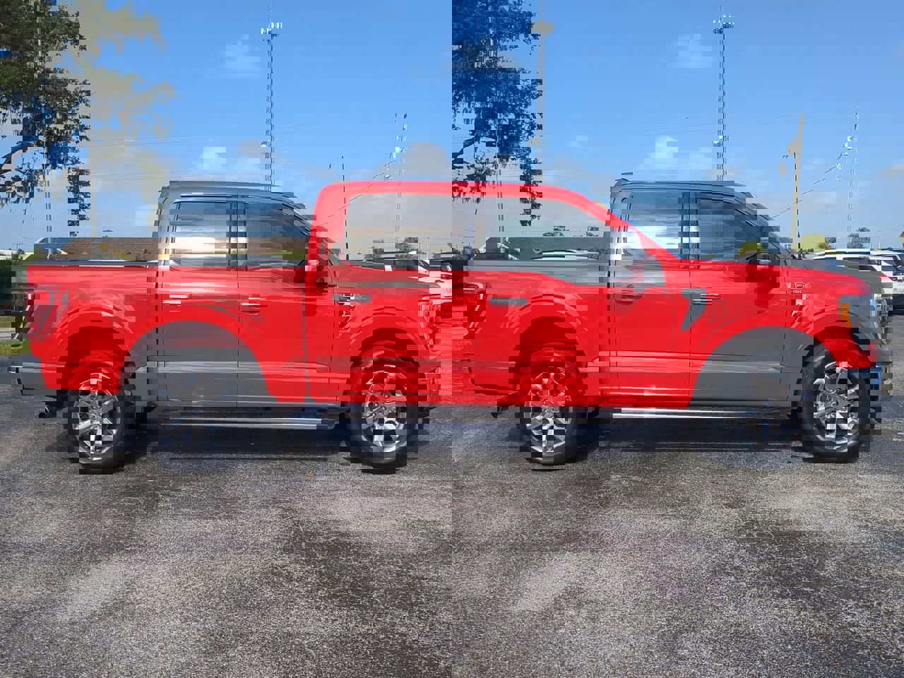 2022 Ford F-150 XLT photo 3