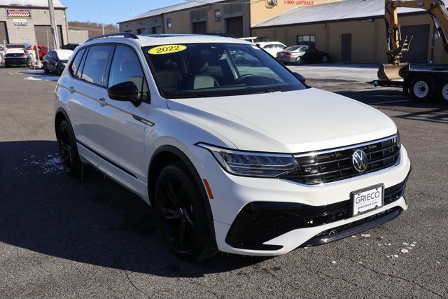 2023 Volkswagen Tiguan SE R-LINE BLACK