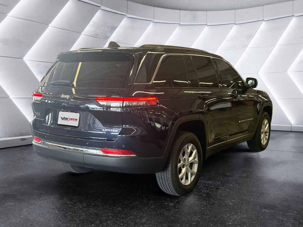 2023 Jeep Grand Cherokee Limited photo 2