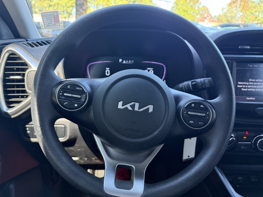 2023 Kia Soul LX photo 14