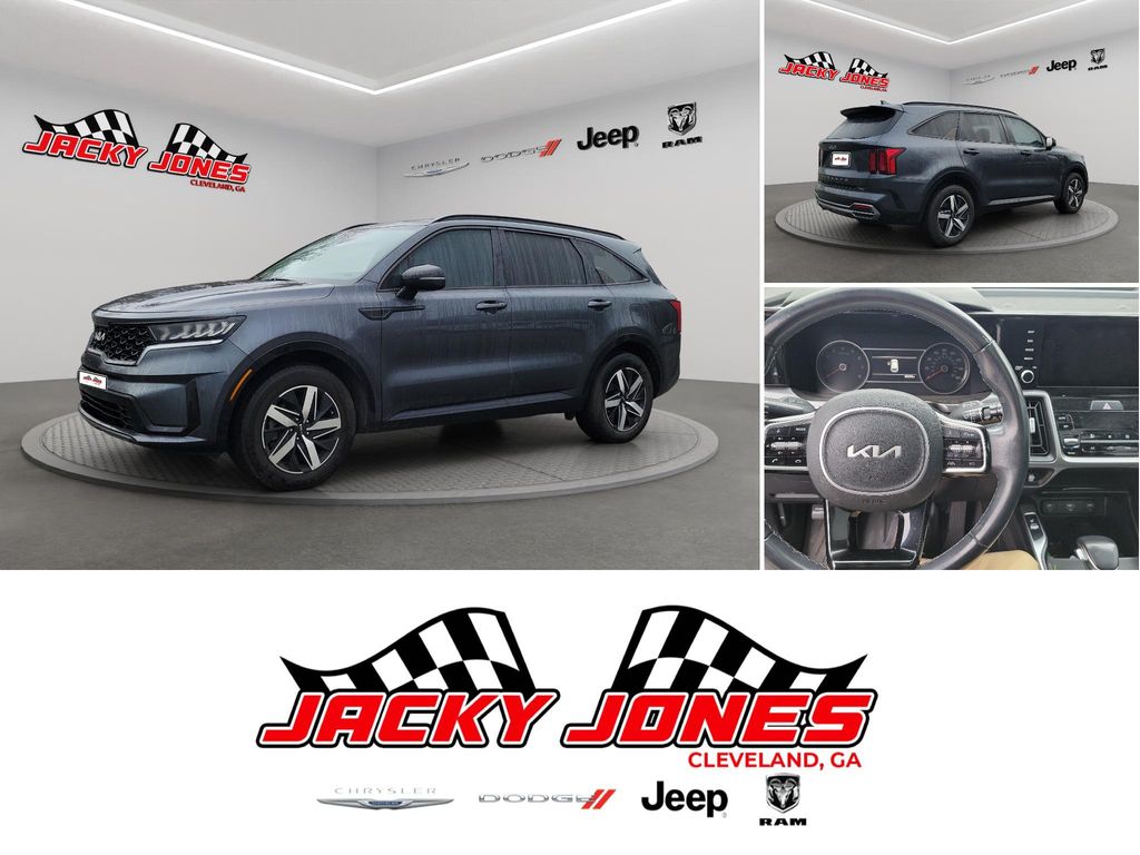 2022 Kia Sorento S's photo