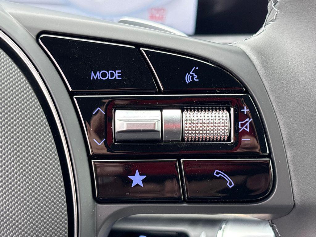2025 Hyundai Ioniq SEL photo 23