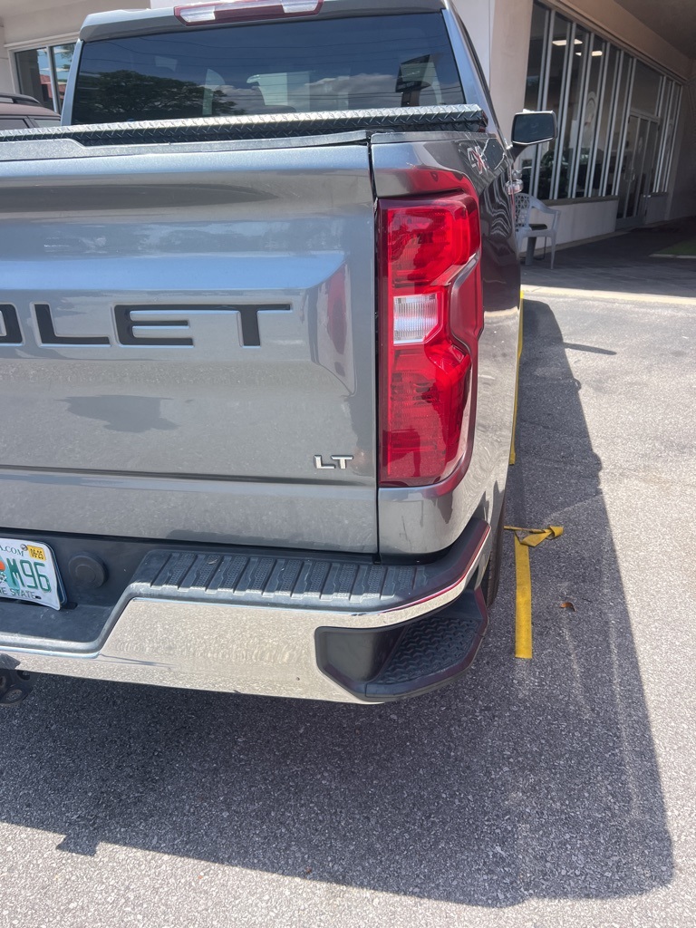 2021 Chevrolet Silverado 1500 LT photo 4