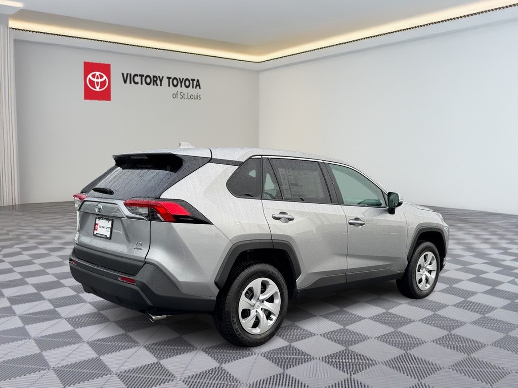 2025 Toyota RAV4 LE photo 2