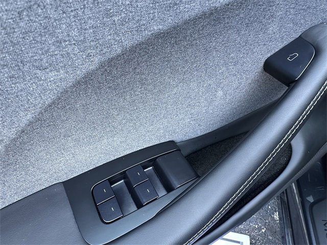 2025 Tesla Model 3 Long Range photo 15