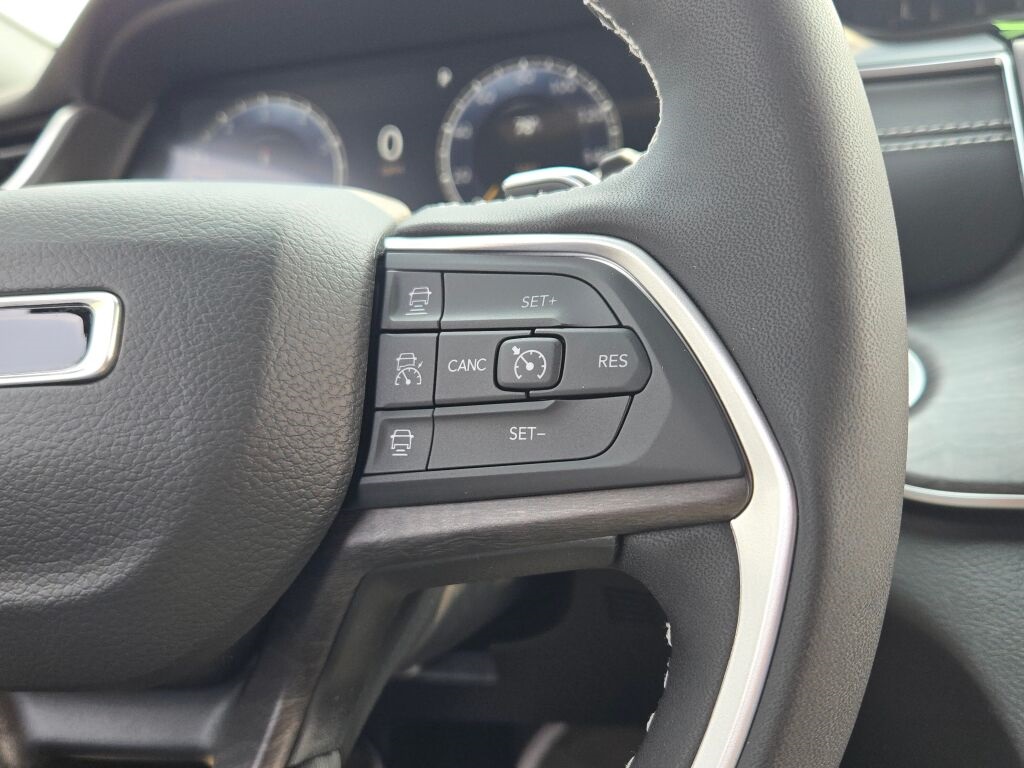 2025 Jeep Grand Cherokee Limited photo 33