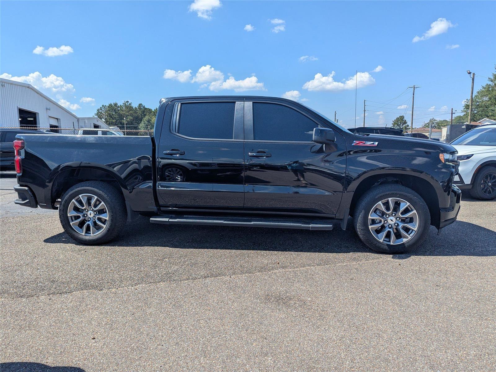 2022 Chevrolet Silverado 1500 RST photo 4