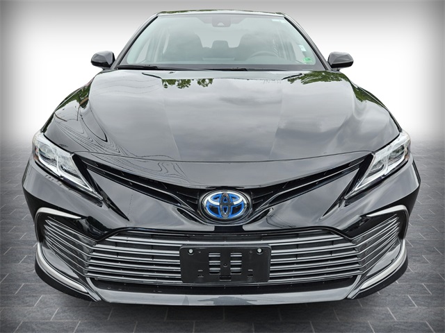 2022 Toyota Camry Hybrid LE photo 2