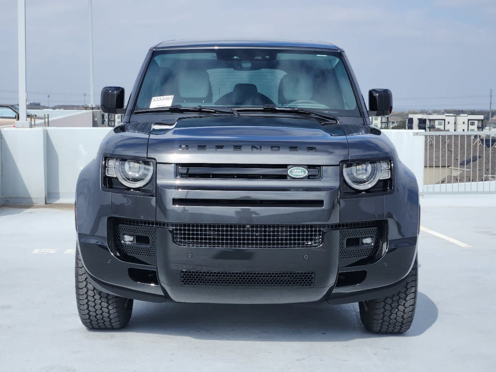 2025 Land Rover Defender 110 X-Dynamic SE photo 2
