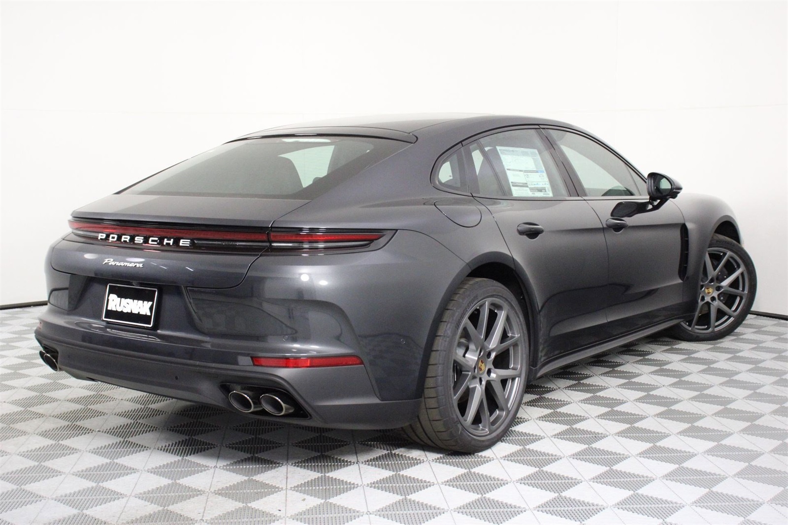 2025 Porsche Panamera 4 photo 7