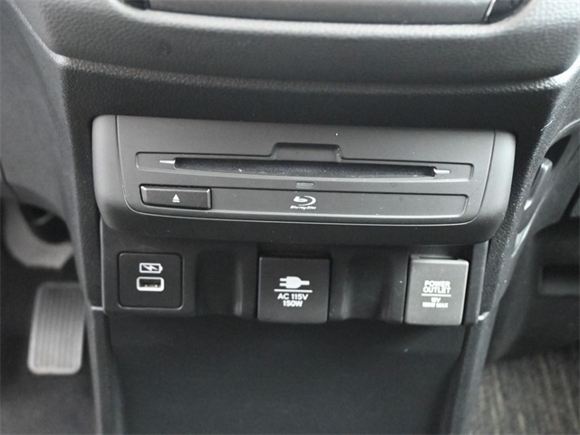 2023 Honda Odyssey Touring photo 4
