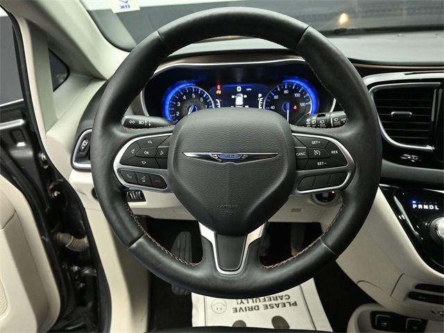 2017 CHRYSLER PACIFICA - Image 15