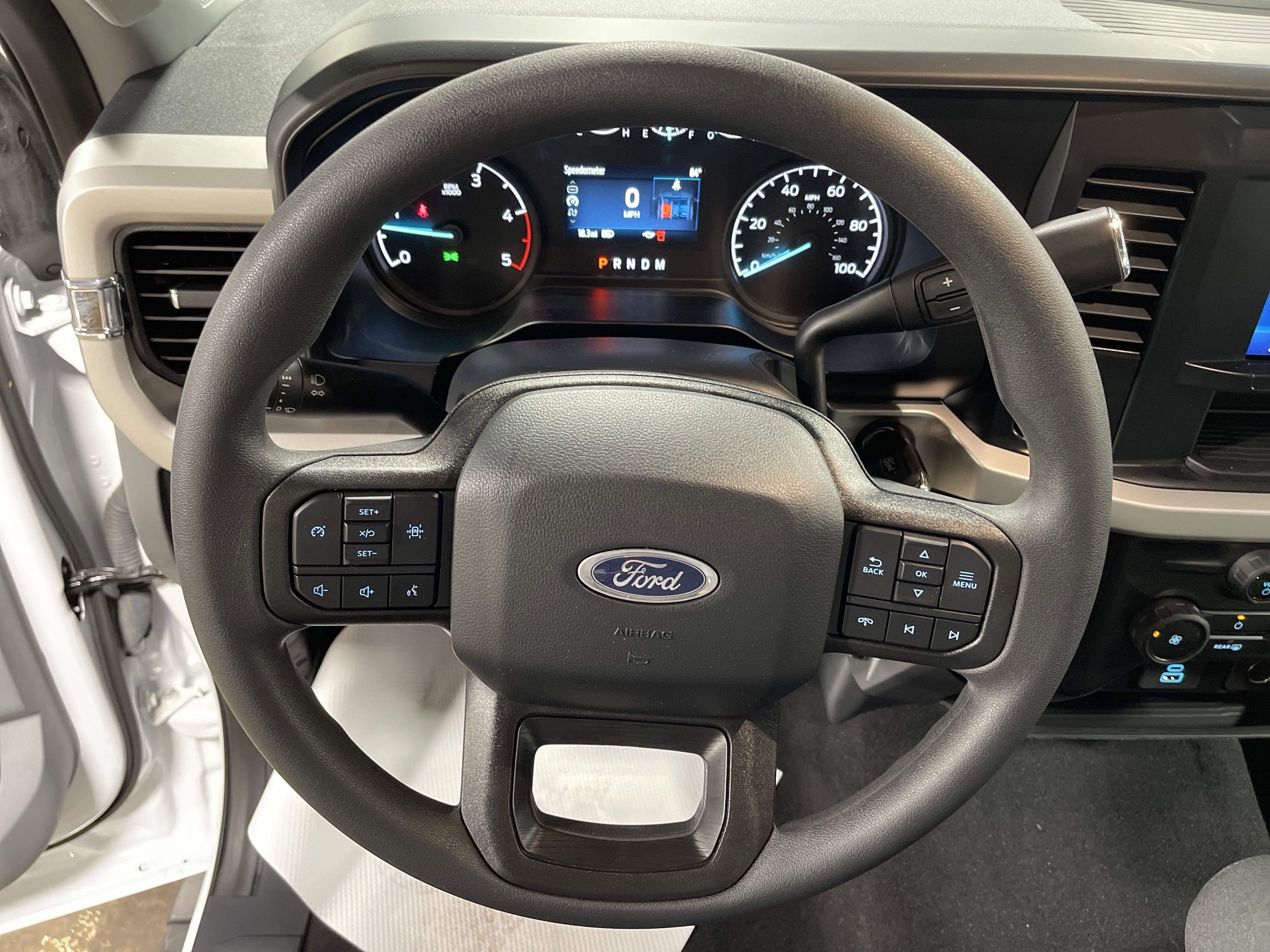 2023 Ford F-550 XLT photo 2