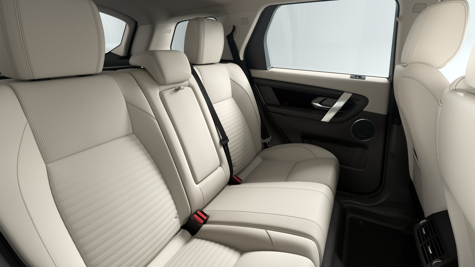 2025 Land Rover Discovery Sport S photo 3