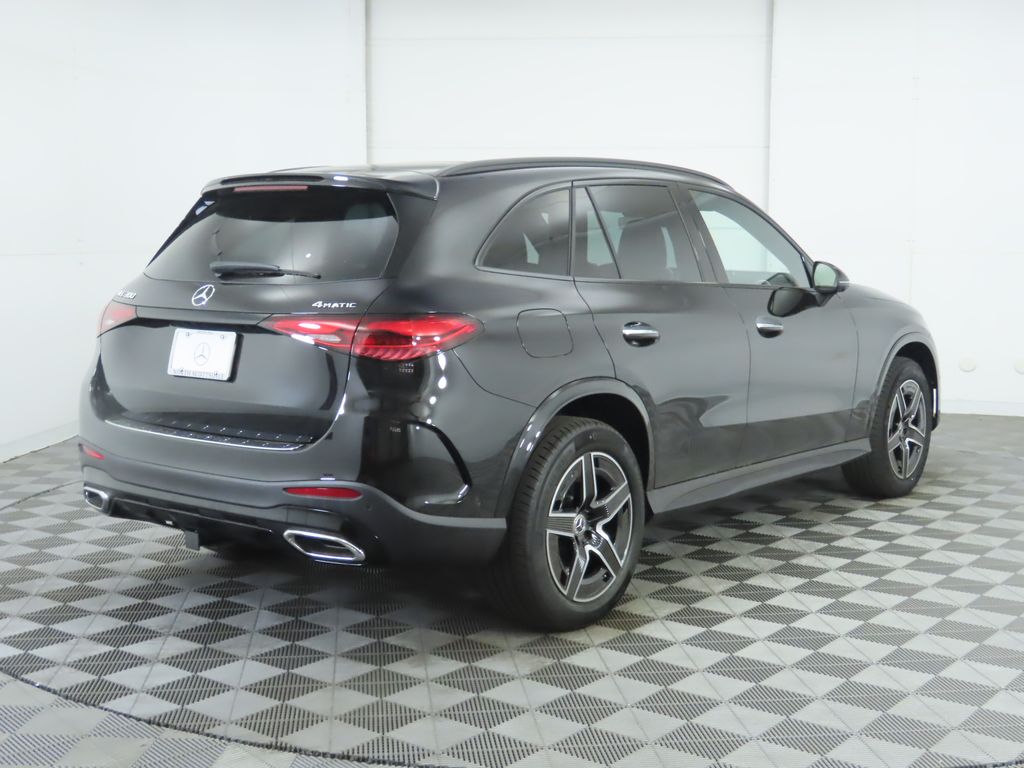 2026 Mercedes Benz GLC 300 4MATIC photo 4