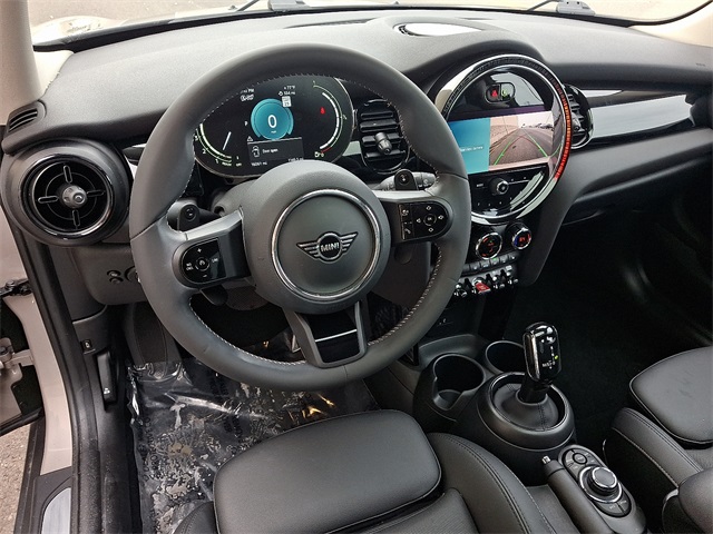 2024 Mini Cooper 2 Door Hardtop Signature photo 11