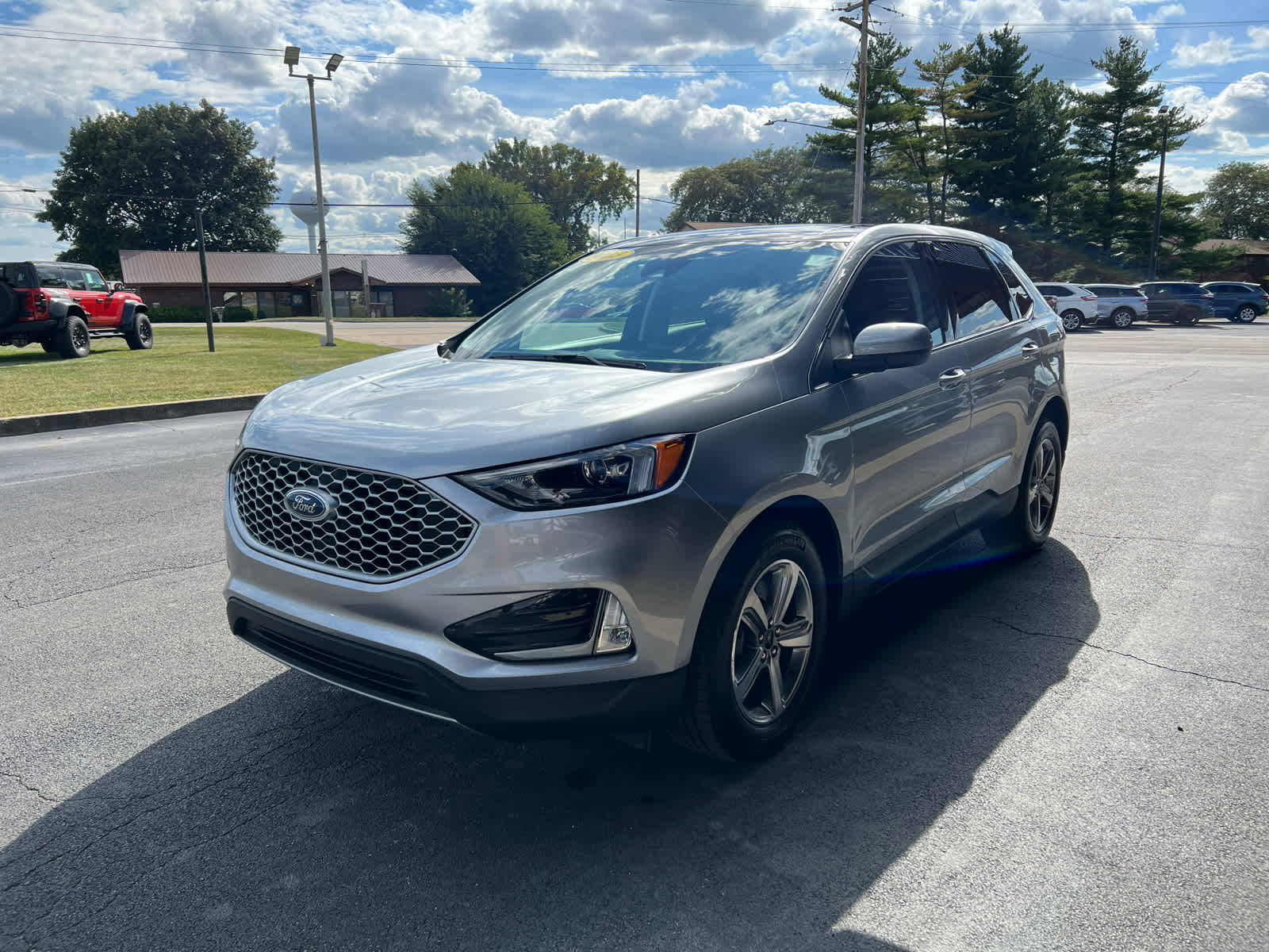 2023 Ford Edge SEL photo 3