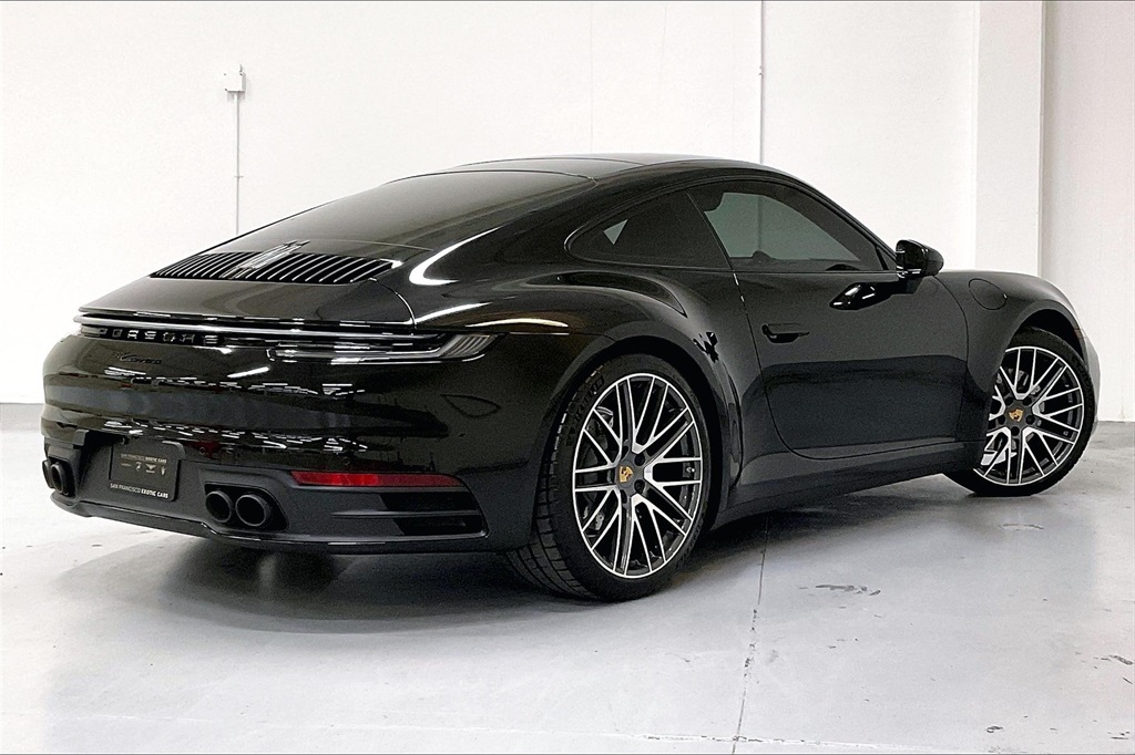 2024 Porsche 911 T 4 photo 4