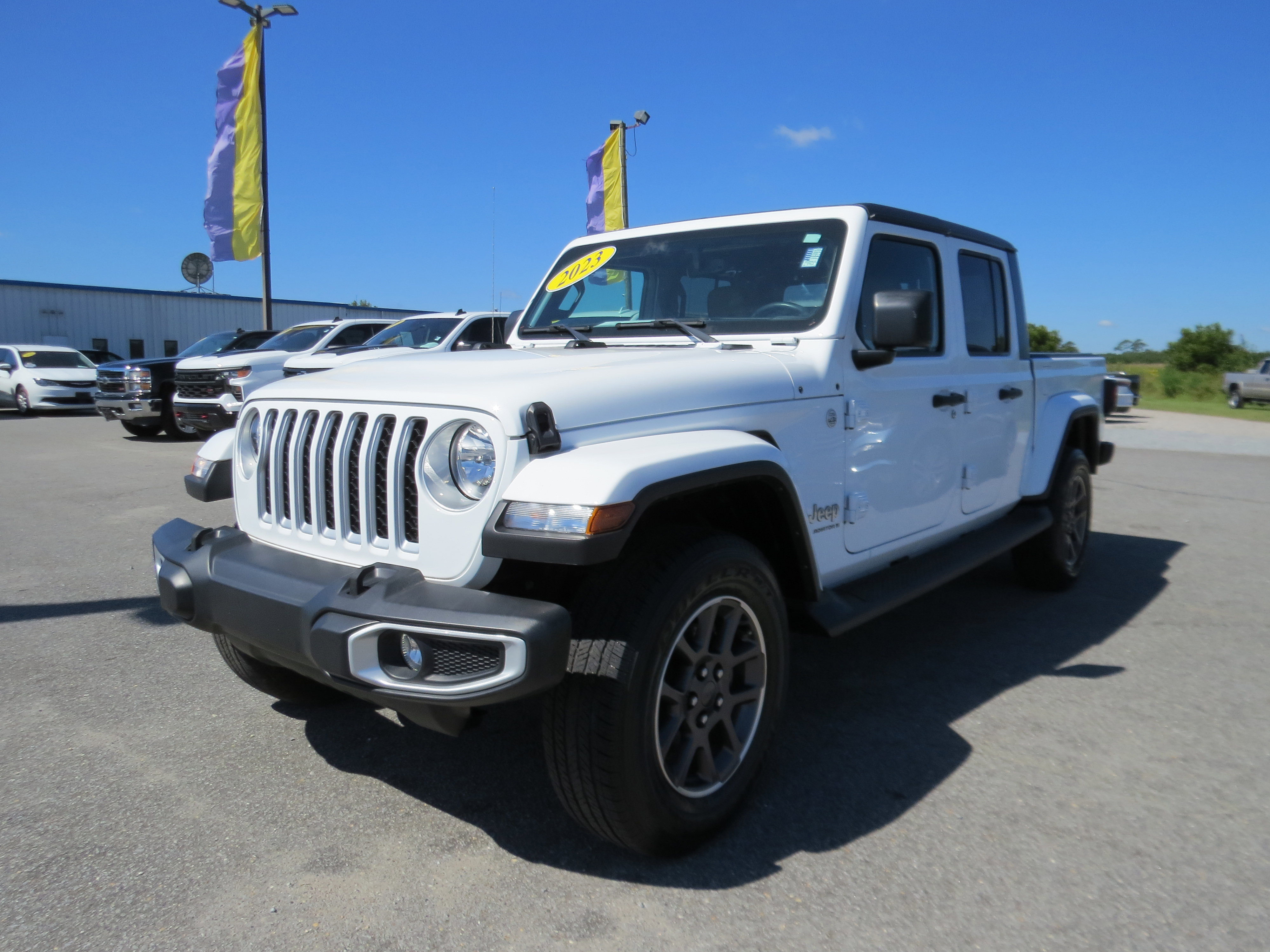 2023 Jeep Gladiator Overland photo 12