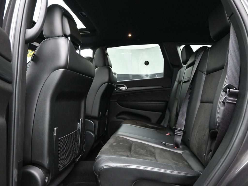 2020 Jeep Grand Cherokee Altitude photo 8