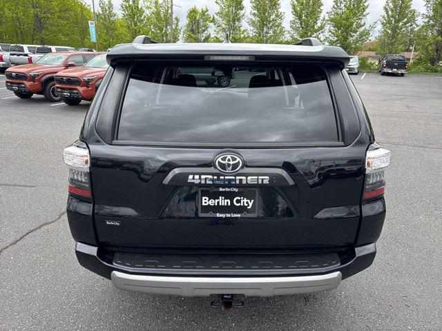 2021 Toyota 4Runner TRD Off-Road Premium photo 4