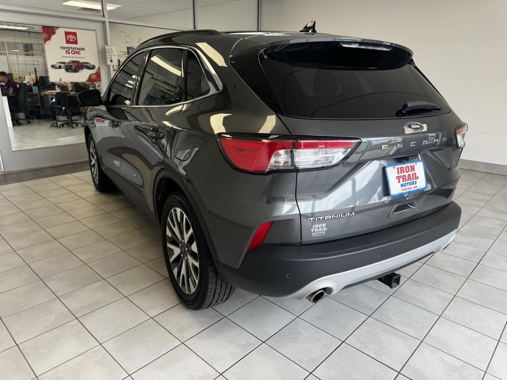 2020 Ford Escape Titanium Hybrid photo 24