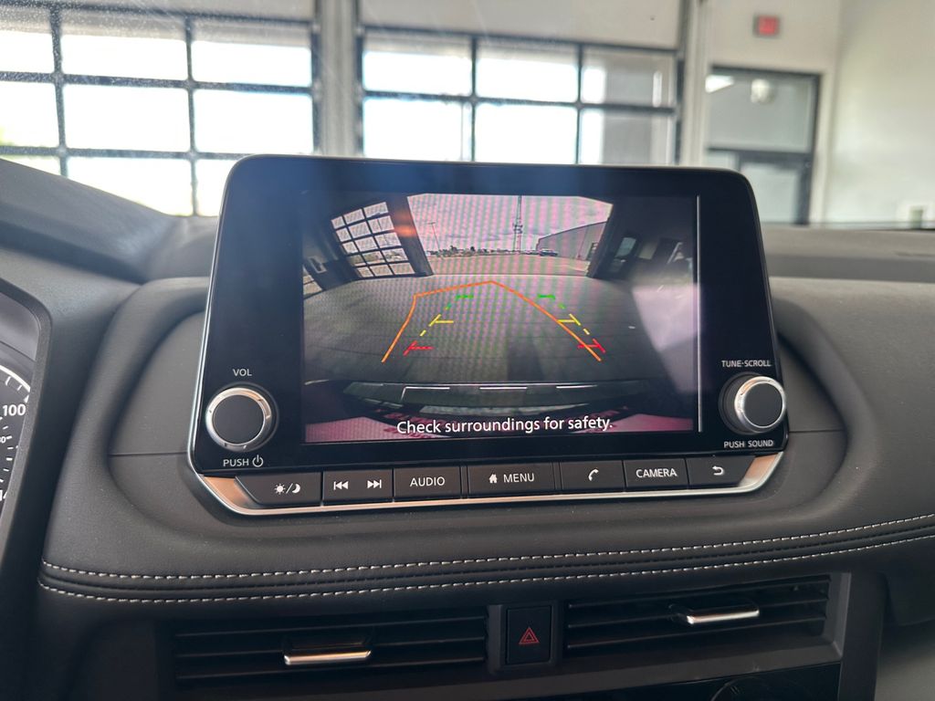 2024 Nissan Rogue SV photo 22