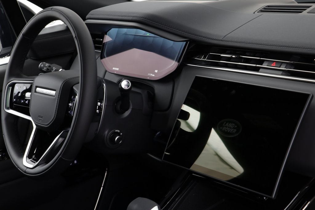 2025 Land Rover Range Rover Sport SE photo 18