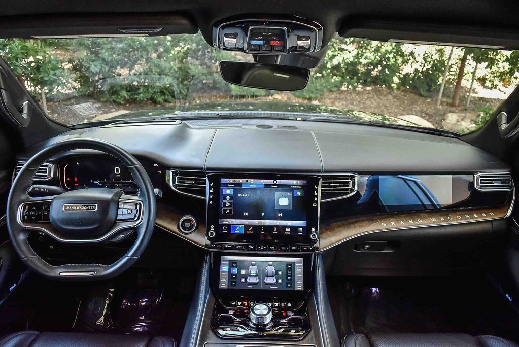 2022 Jeep Grand Wagoneer I photo 11