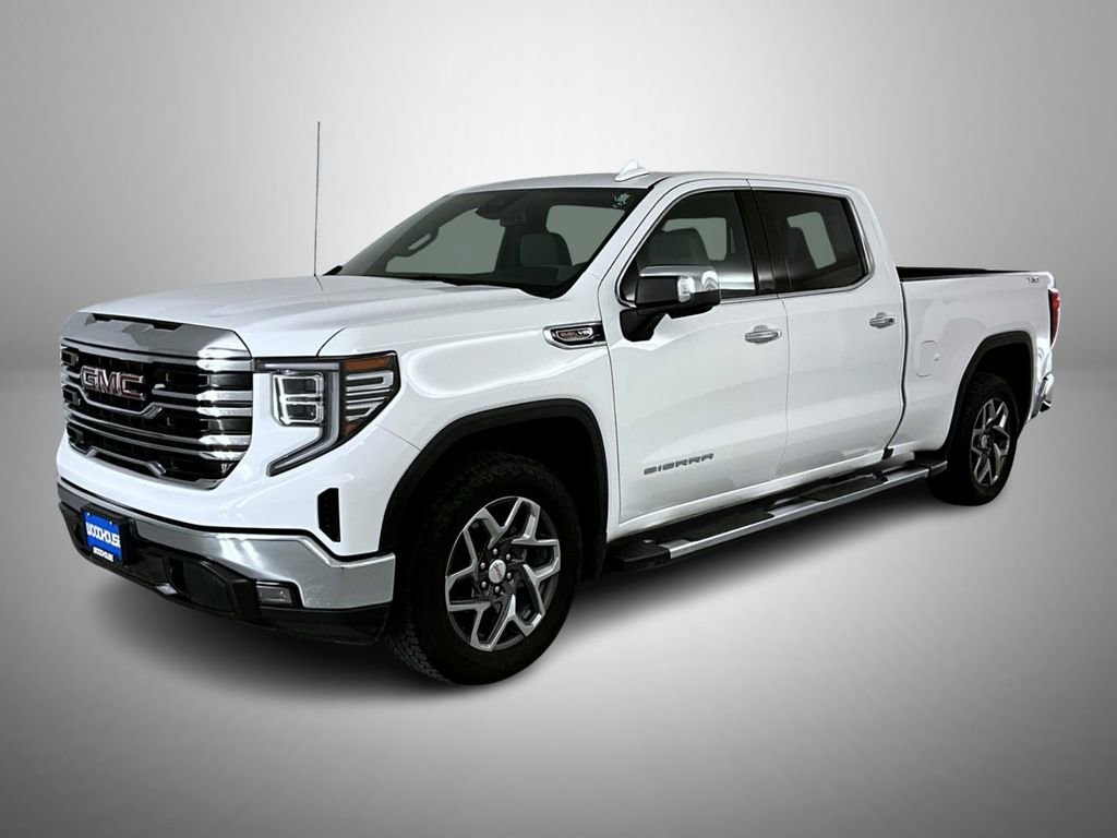 2023 GMC Sierra 1500 SLT's photo