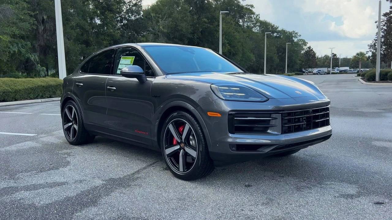 2025 Porsche Cayenne E-Hybrid Coupe photo 2