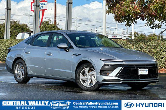 2026 Hyundai Sonata SE's photo