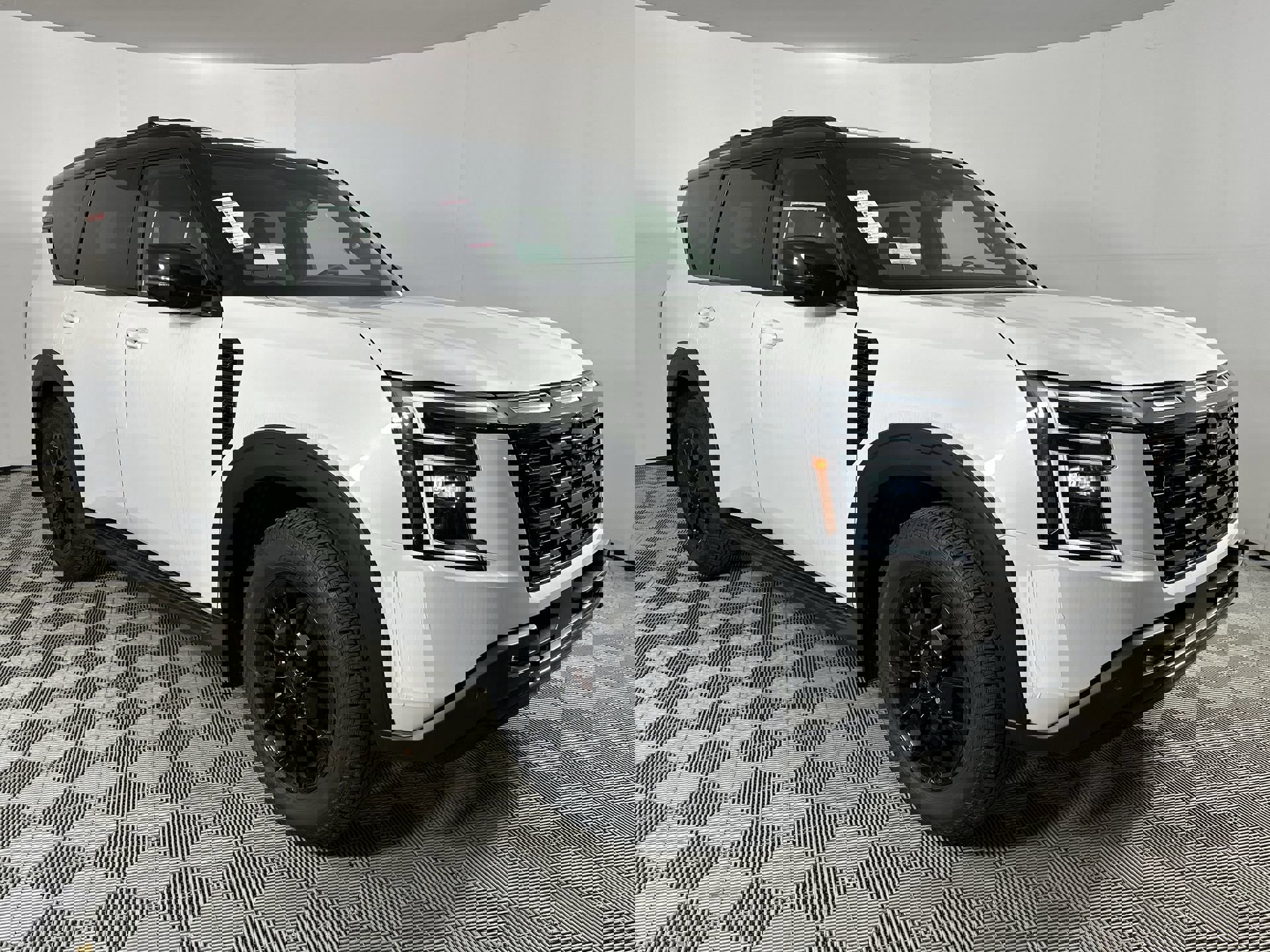 2025 Nissan Armada photo 2