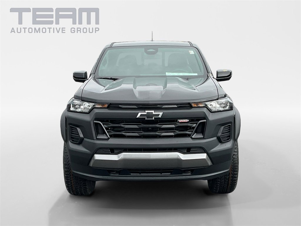 2026 Chevrolet Colorado Trail Boss photo 2