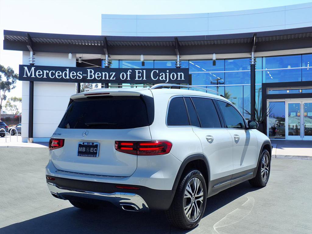 2026 Mercedes Benz GLB 250 photo 3