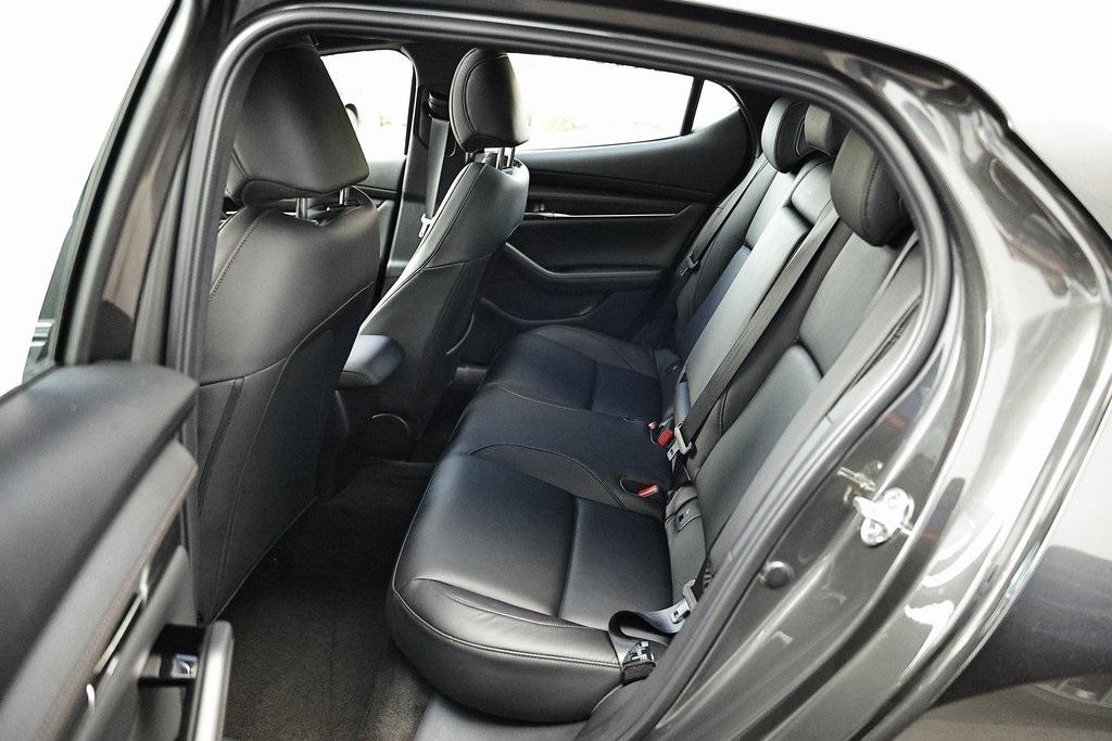 2025 Mazda Mazda3 2.5 s Preferred Hatchback photo 23