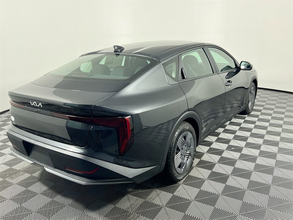 2025 Kia K4 LX photo 3