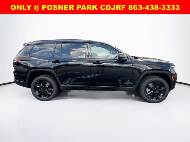 2025 Jeep Grand Cherokee Limited photo 2