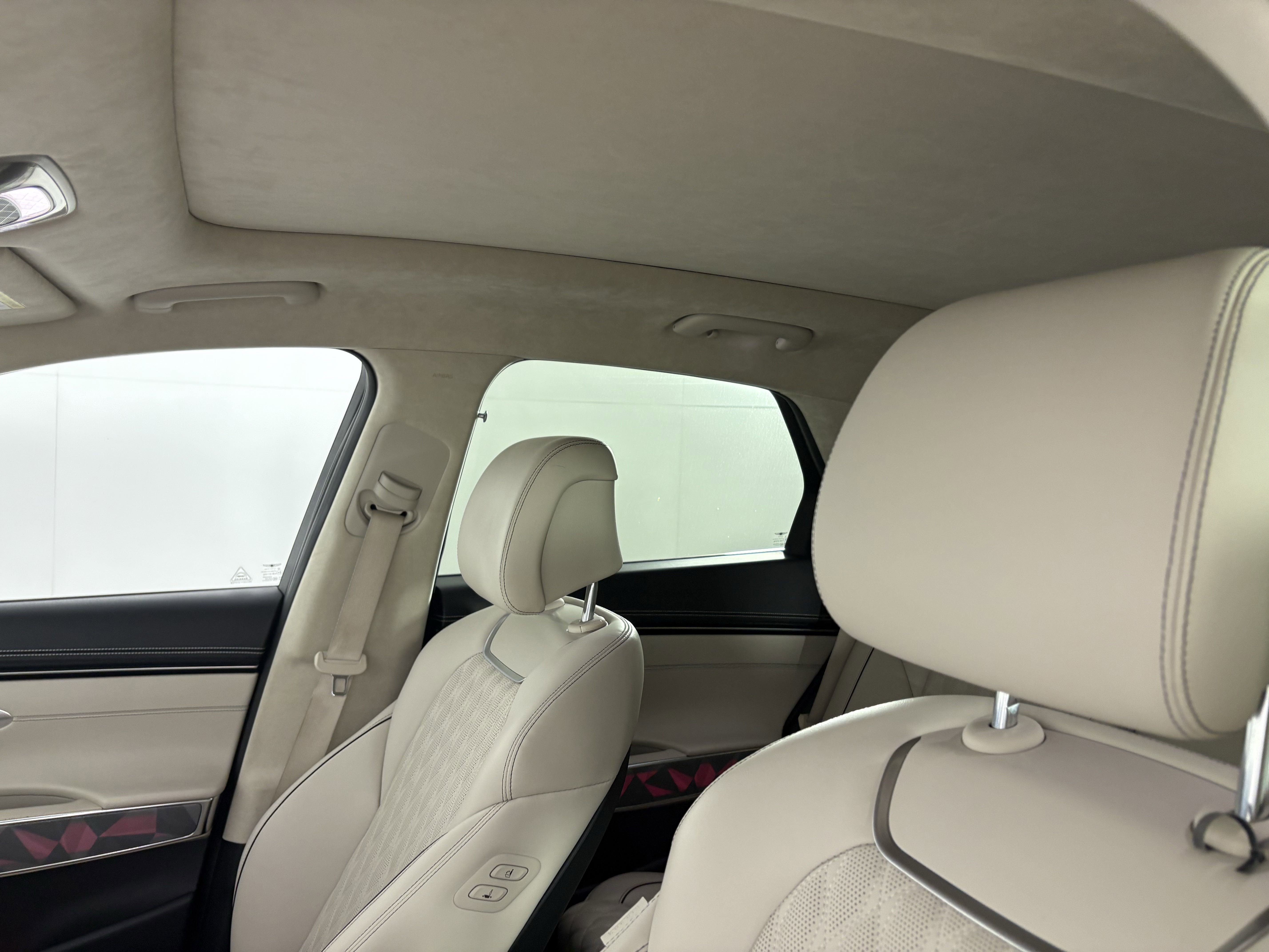 2023 Genesis GV70 3.5T Sport photo 12