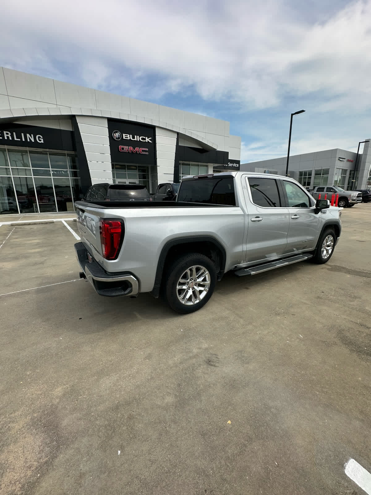2020 Gmc Sierra 1500 SLE photo 4