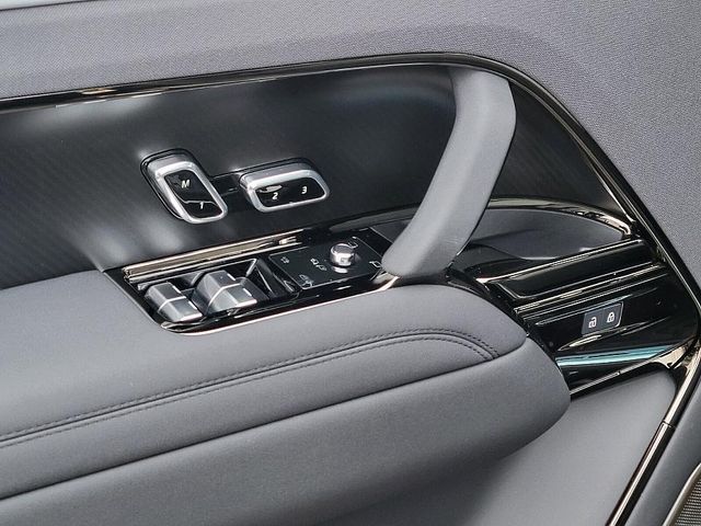 2025 Land Rover Range Rover Sport photo 17