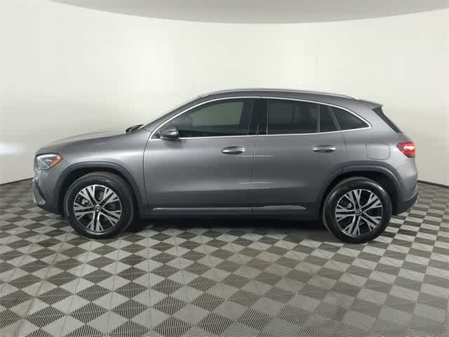 2025 Mercedes Benz GLA 250 4MATIC photo 3