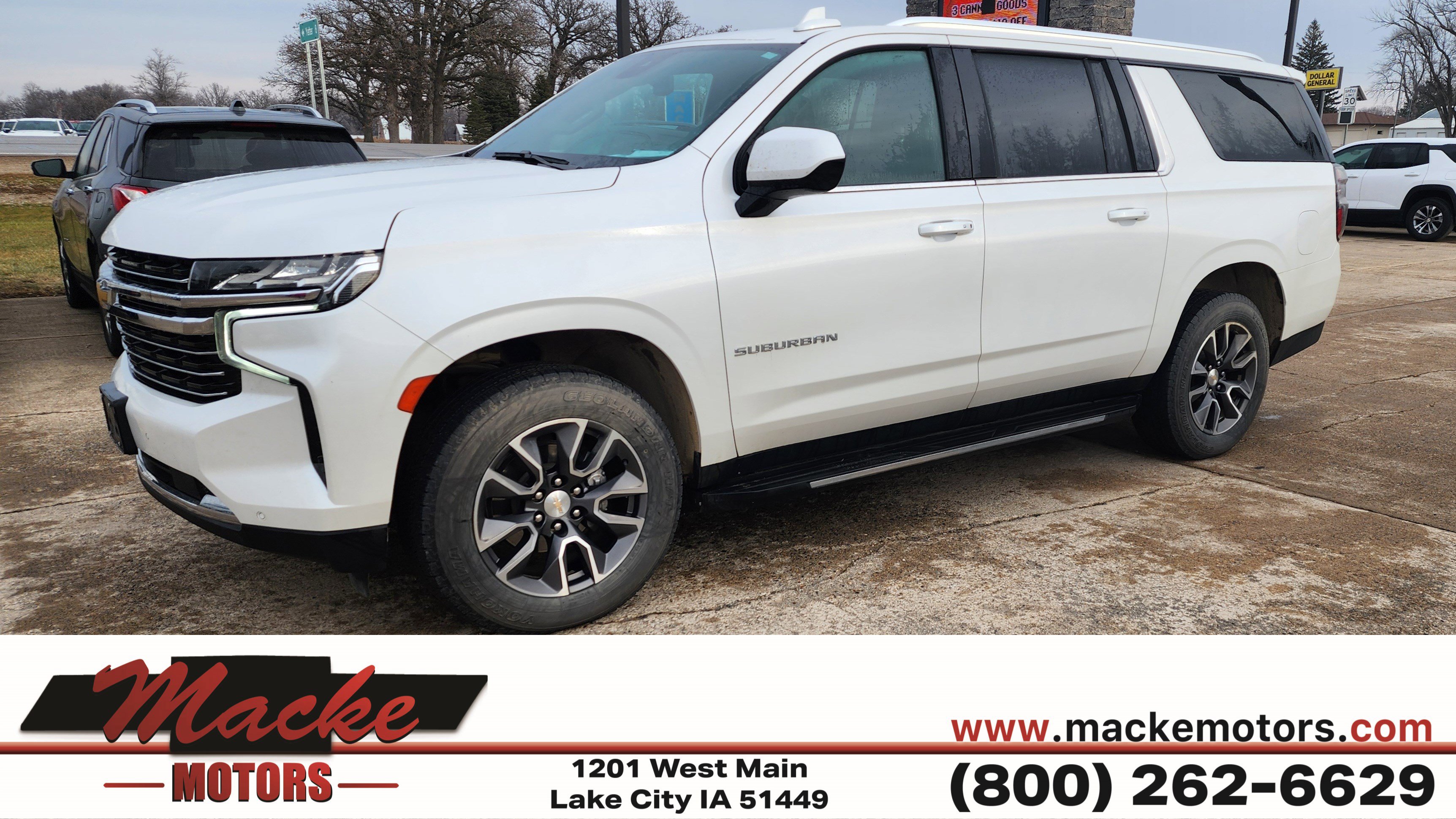 2023 Chevrolet Suburban LT's photo