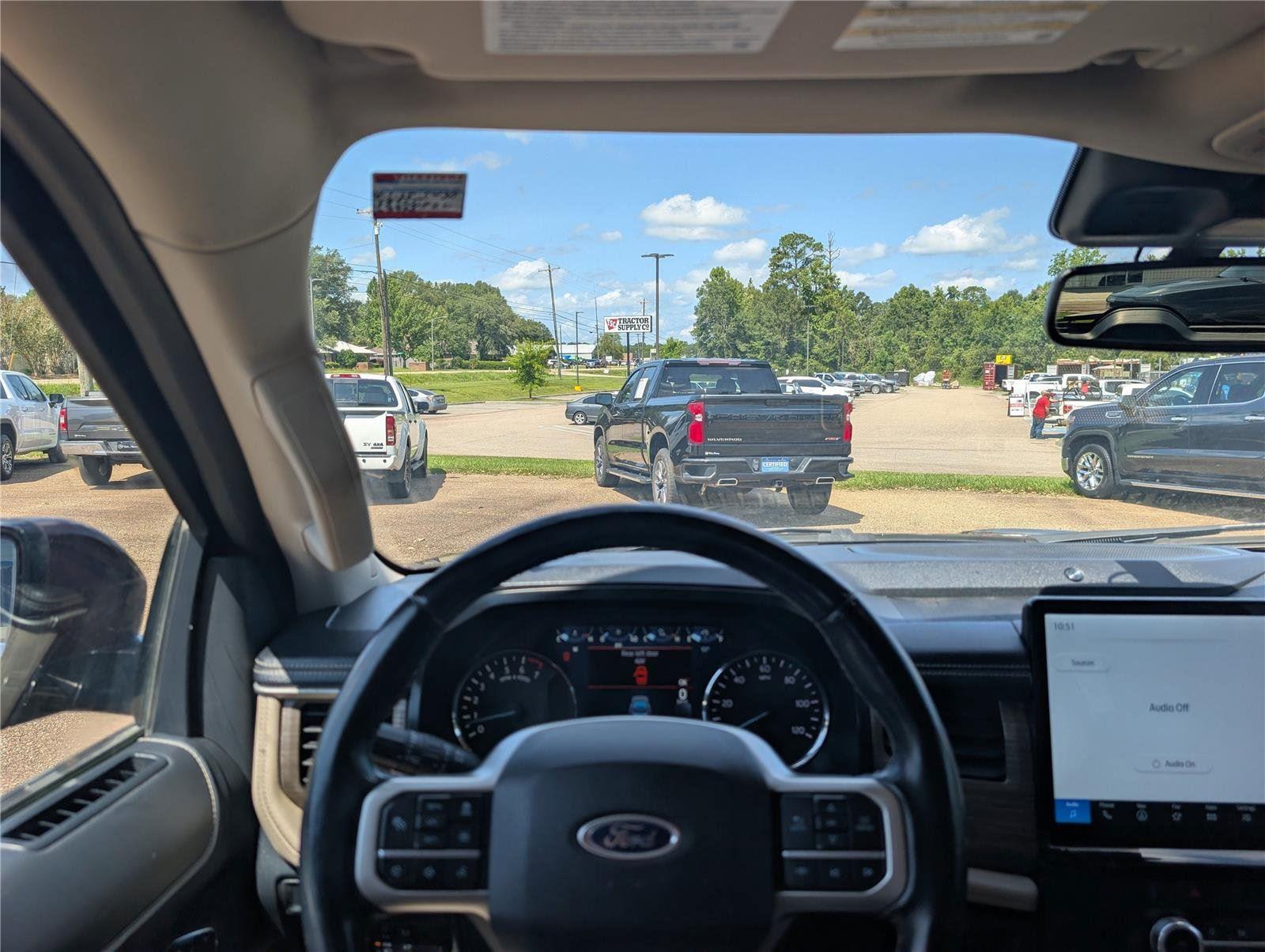 2023 Ford Expedition Limited photo 26